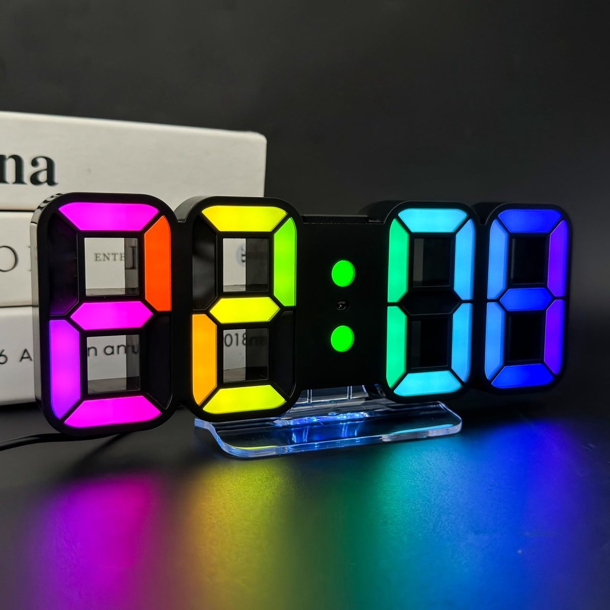 Omgoods - 3D Digitale Wandklok met RGB Kleuren - LED Tafel- en Wandklok met Afstandsbediening