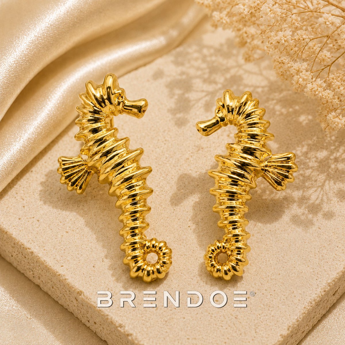Brendoe Zeepaardje Oorbellen Goud – Grote Statement Oorstekers – Zomer Sieraden Dames – Titanium Steel
