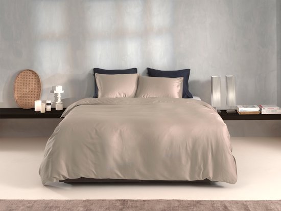 Zohome Dekbedovertrek Satinado - Effen Bedlinnen - 240x220 - Beige - Dekbedhoes van 100% Katoen-Satijn van Zohome — afbeelding 2