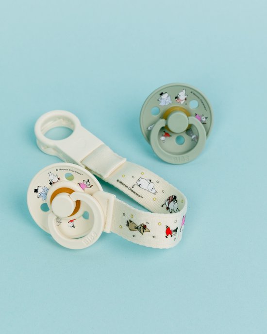 BIBS x Moomins Lus-speenclip - Soepele, veilige bediening met één hand, past op alle BIBS, machinewasbaar, slank profiel voor comfort, leeftijd 0+ - Ivory van BIBS — afbeelding 3