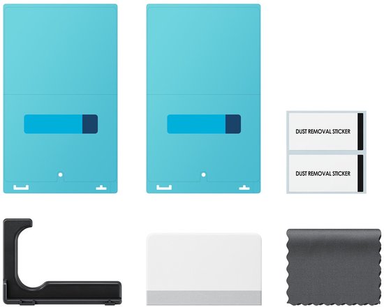Inhoud van de Samsung Galaxy Z Fold8 screenprotector set: twee beschermfolies, stofverwijderingsstickers, installatiekader en poetsdoek.
