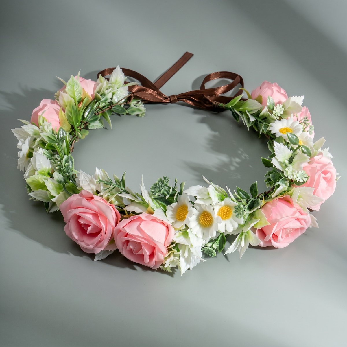 Kunstbloemen Hoofdkrans, Bloemencirkel Haarband met Satin‑Lint, Bruiloft & Fotoshoot Haaraccessoire,Elegante handgemaakte bloemenkrans voor meisjes