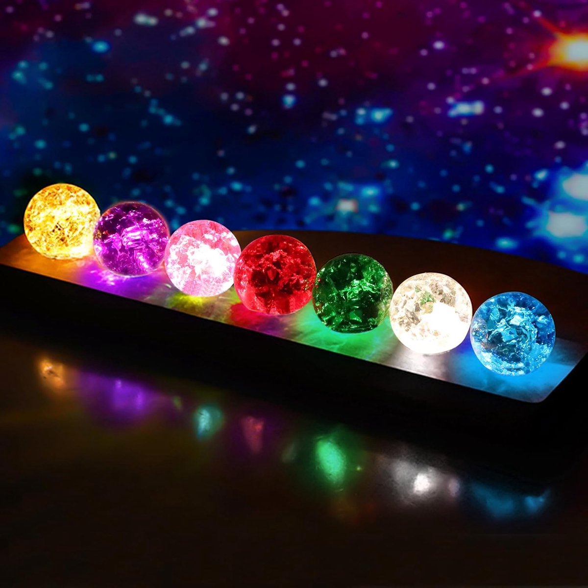 SnelShoppen - 7 Kleurrijke Kristallen Bollen met LED Licht, Houten Pedestal 40mm, Meditatie, IJs Gebroken Bollen, Helende Bollen, Decoratieve Kleurrij