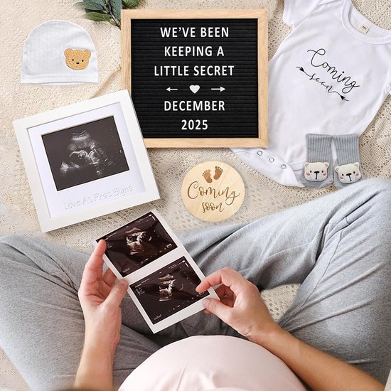 Set voor Zwangerschapsaankondiging: Romper, Babyslofjes, Fotolijst en Houten Teken van Merkloos — afbeelding 2