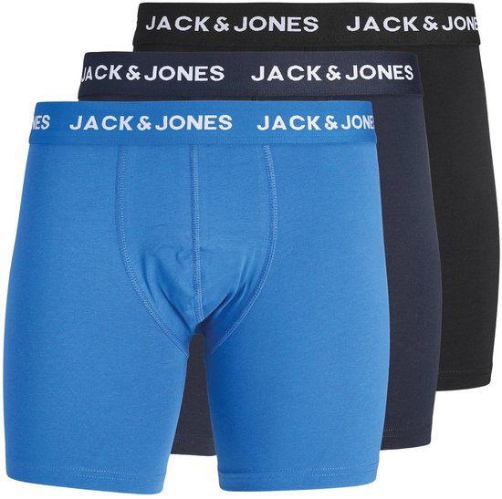 Drie Jack & Jones boxershorts in het blauw, donkerblauw en zwart met witte merknaam op de tailleband.