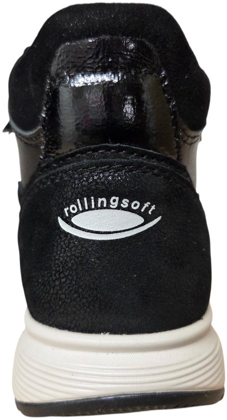 Achterkant zwarte hoge veterschoen met 'rolling soft' logo, van leer en suède.