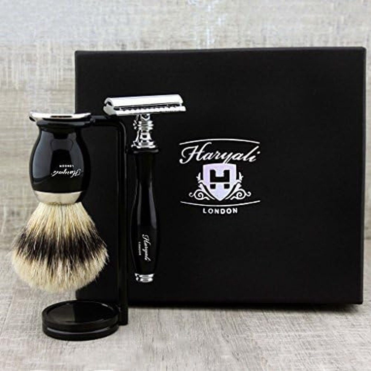 Scheerset voor heren - 3-delig zwart met zilveren details - scheerborstel en scheermes - perfect voor dagelijks gebruik - ShopVlot
