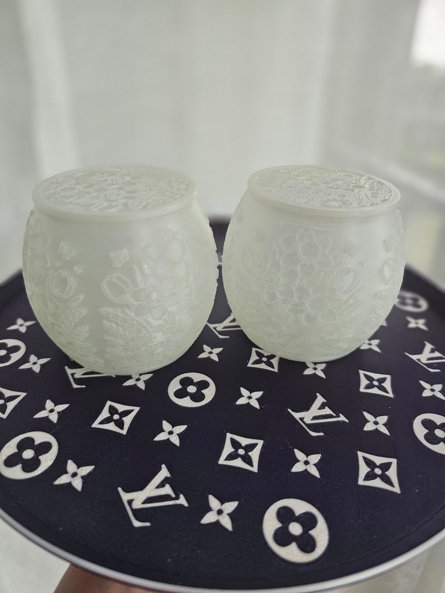 2 Candle Holder with Floral Pattern – Decorative Lantern / Decorative Candlestick