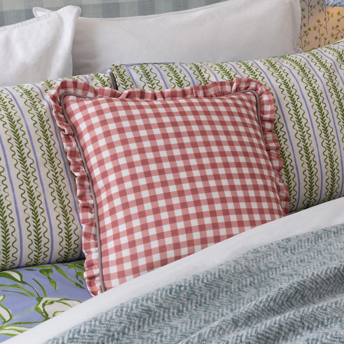 SnelShoppen - Maude Kussenhoes met Katoenen Bies en Gingham Motief - Decoratief Kussen voor Woonkamer, Slaapkamer en Tuin - 45x45 cm - Stijlvolle en C