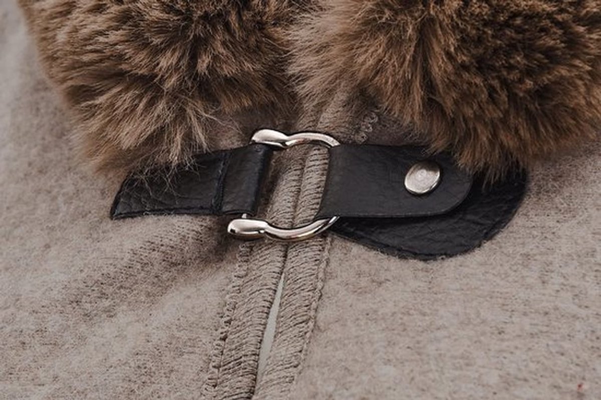 Vest met capuchon - Imitatiebont rand - Vleermuismouwen - Warmte en charme - Perfect voor avondevenementen - Luxe uitstraling - Cape