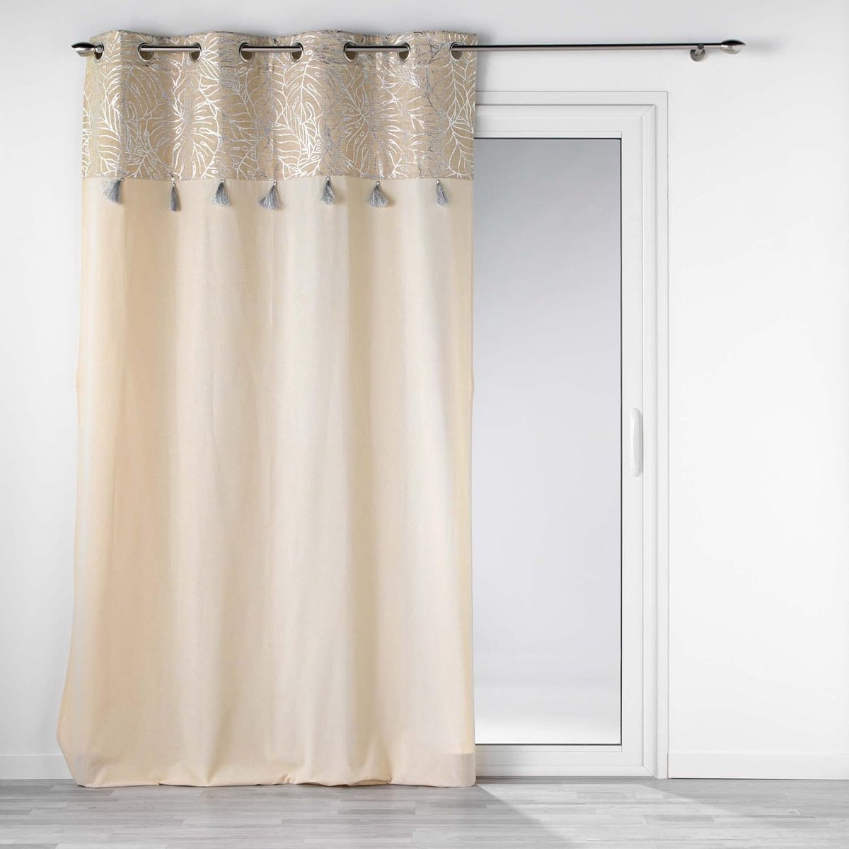 douceur d'intérieur, Solea gordijn met ogen, 140 x 240 cm, zilverkleurig, polyester-katoenmengweefsel, met top metaal en pompon, effen kleur