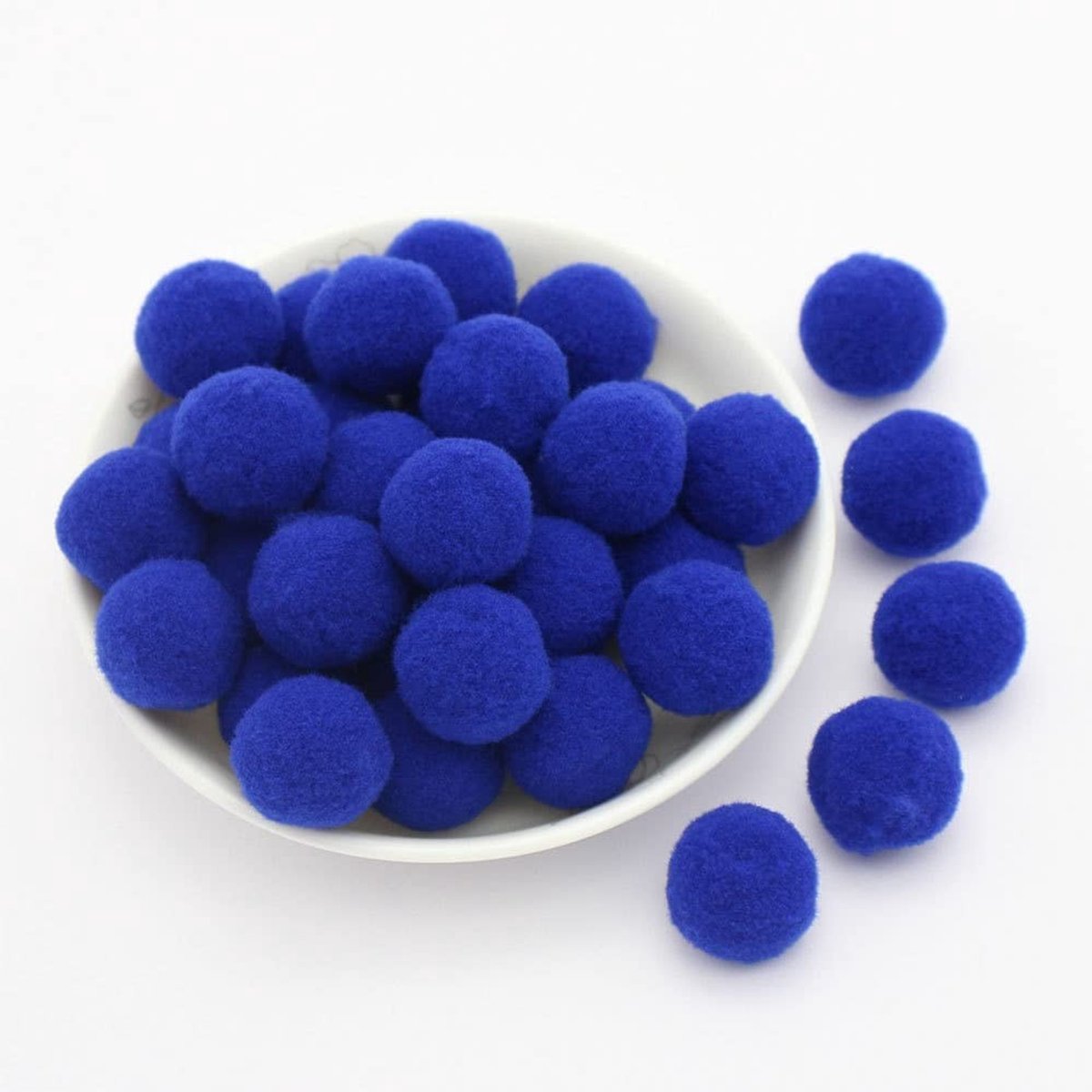 Dailygoods- Mini-Pompons 20 mm - 50 Stuks - Kleurrijke Vilten Ballen - Pluizige Pluche Ballen - Creatief Knutselen - Lichtgewicht Polyester - Knutselpompons