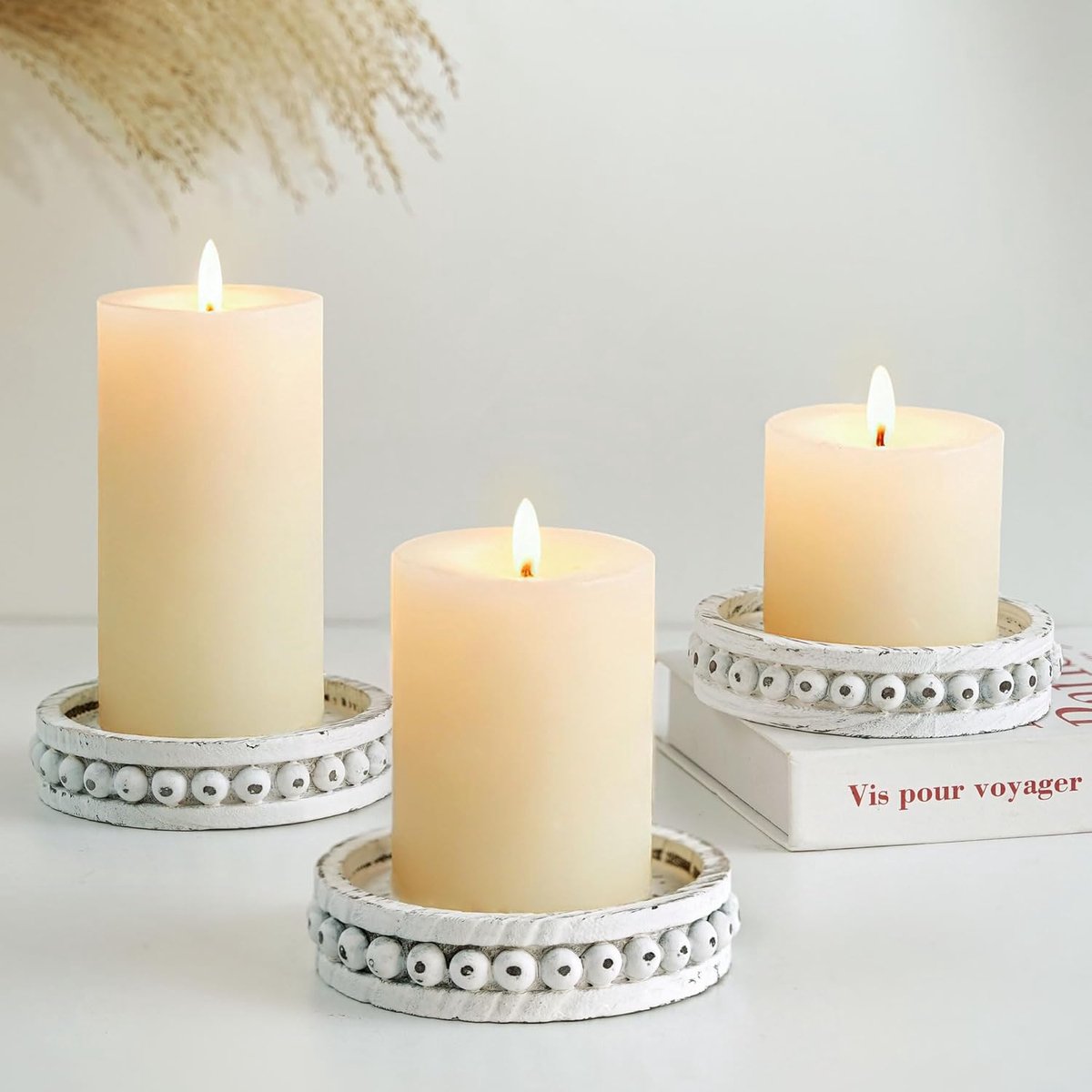 SnelShoppen - Set van 3 Houten Kaarsenhouders met Decoratieve Witte Geweven Kralen - Rond Kaarsenplateau voor Boerderijstijl Tafelcentrum - Perfect vo