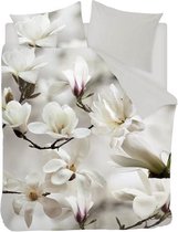 Snoozing Floral - Flanel - Dekbedovertrek - Tweepersoons - 200x200/220 cm + 2 kussenslopen 60x70 cm - Wit