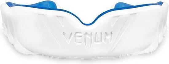 Witte gebitsbeschermer met blauwe Nexfit gel voering. Venum logo op de zijkant.
