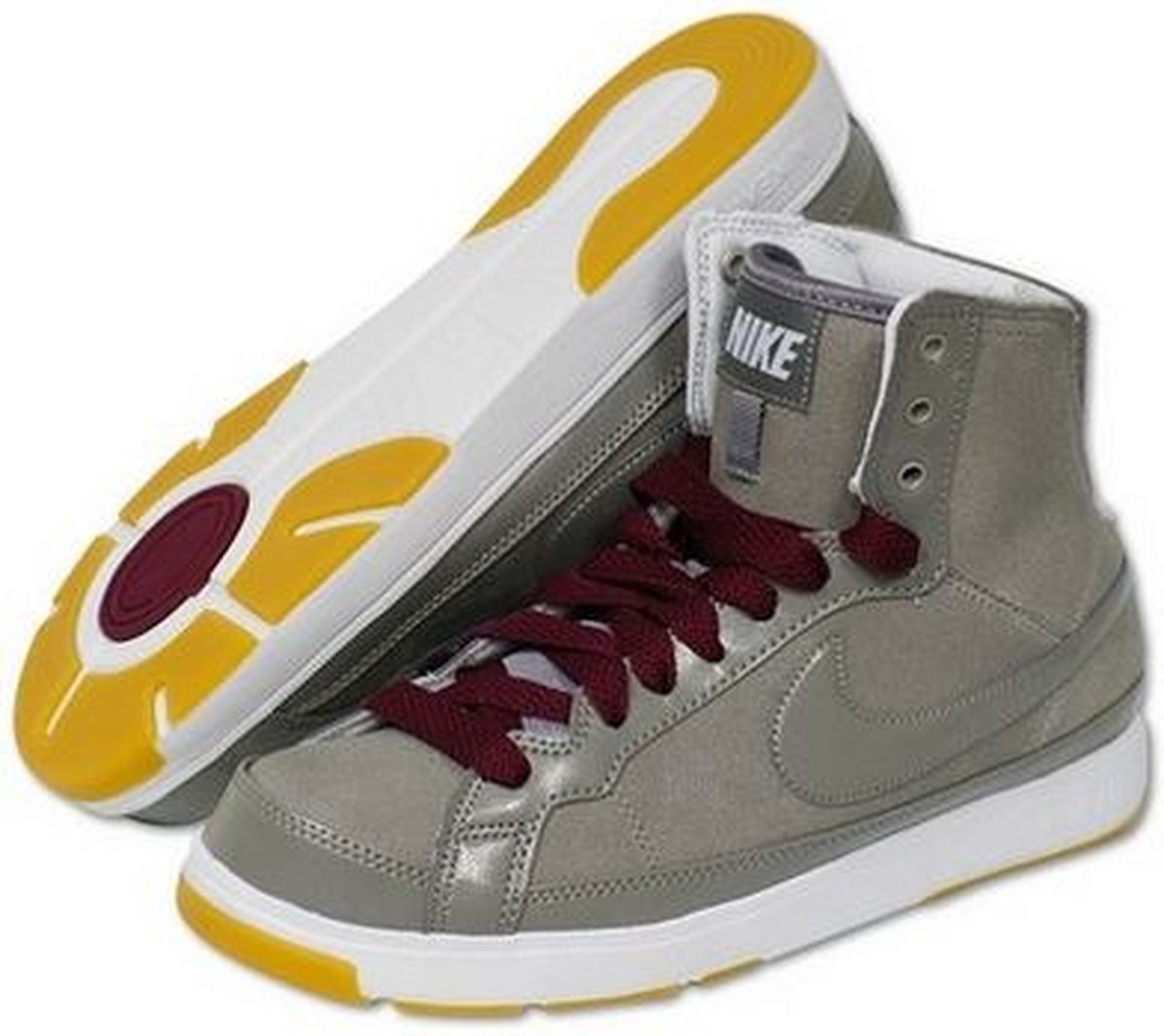 nike air troupe mid