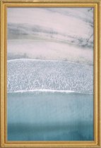 JUNIQE - Poster met houten lijst Lofoten strand lichte foto -30x45