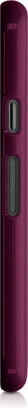 Zijaanzicht van een bordeaux-violet telefoonhoesje met knoppen aan de zijkant.