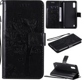 Voor Samsung Galaxy M01 Tree & Cat Pattern Pressed Printing Horizontale Flip PU Leather Case met houder & kaartsleuven & portemonnee & Lanyard (zwart)