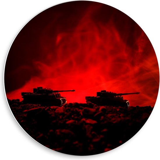 Forex Wandcirkel - Tanks bij Rode Rook - 50x50cm Foto op Wandcirkel (met ophangsysteem)