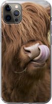Geschikt voor iPhone 13 Pro Max hoesje - Schotse Hooglander - Bruin - Koe - Siliconen Telefoonhoesje