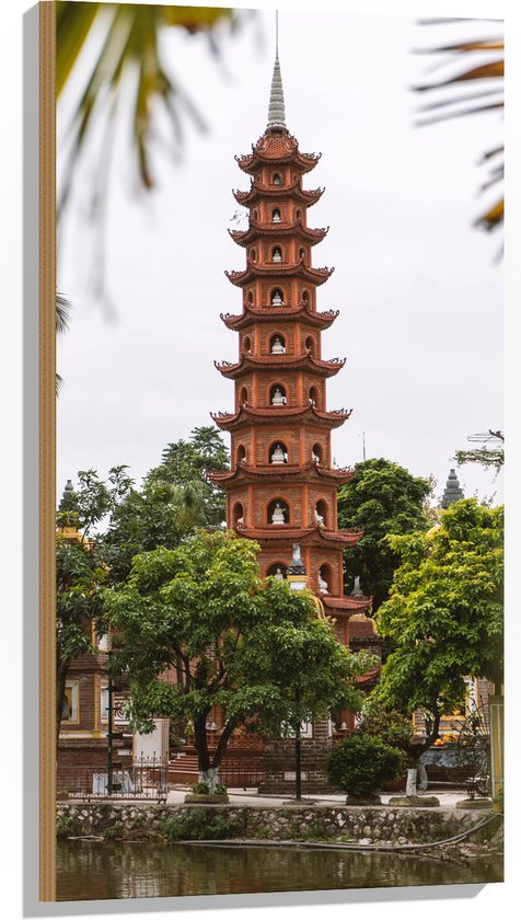 WallClassics - Hout - De Oudste Boeddhistische Tempel - Vietnam - 50x100 cm - 9 mm dik - Foto op Hout (Met Ophangsysteem)