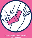 Illustratie van handen die een spatel met crème aanbrengen op een been. Tekst: 'Een crème tube 100 ml en 1 spatel'.