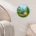 Blauwe trein in een groen, heuvelachtig landschap, aan de muur in een woonkamer.