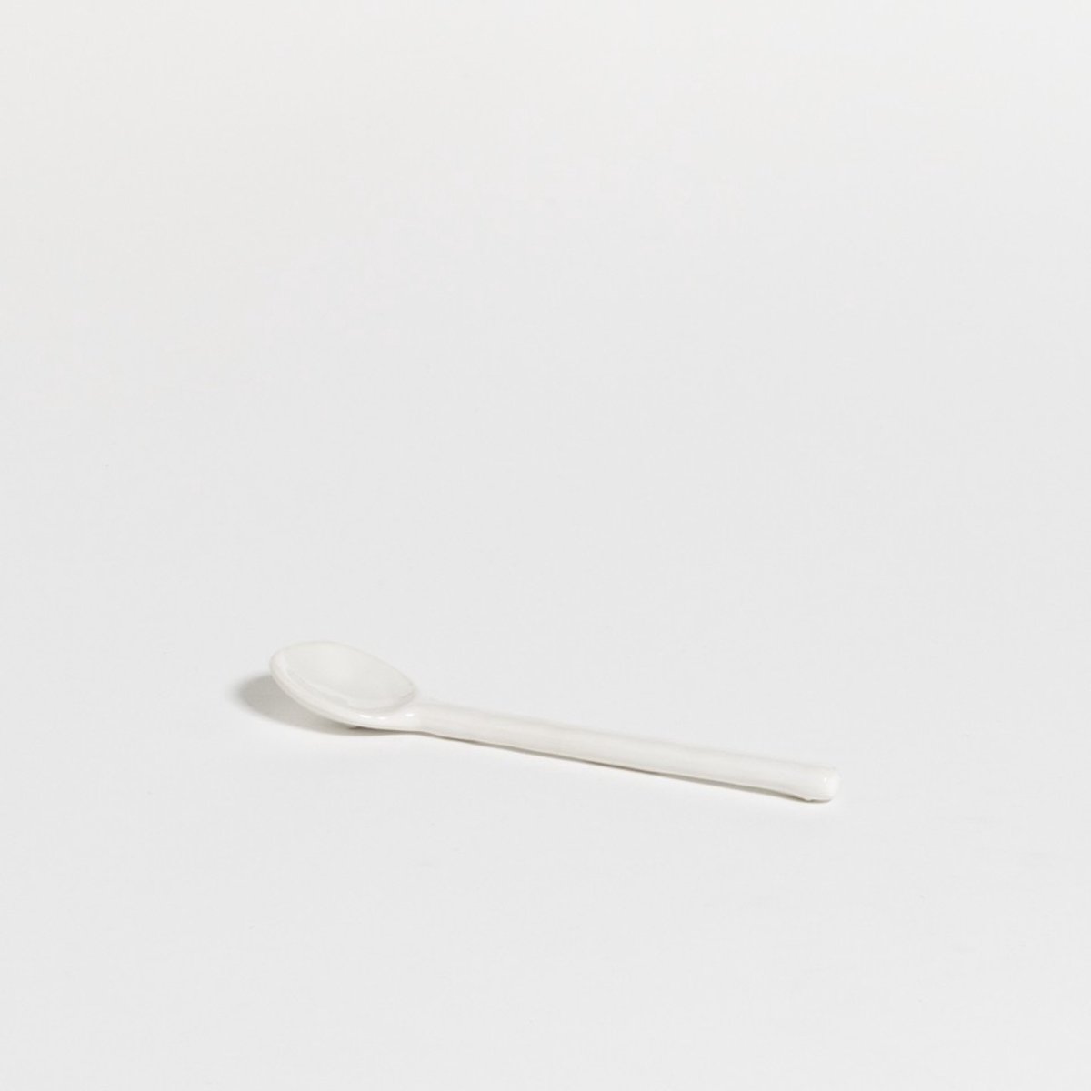The Table atelier - theelepel - 12 cm - keramiek - handgemaakt - wit