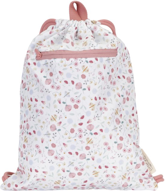 Lichtroze gymtas met bloemen- en vlinderprint, met roze touwtjes en ritsvakje.
