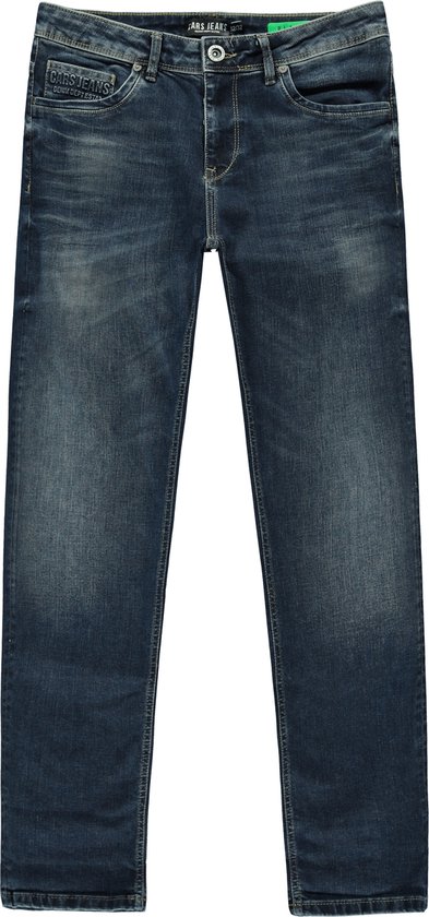 Voorzijde van een donkerblauwe spijkerbroek met een 'CARS JEANS' label in de tailleband.