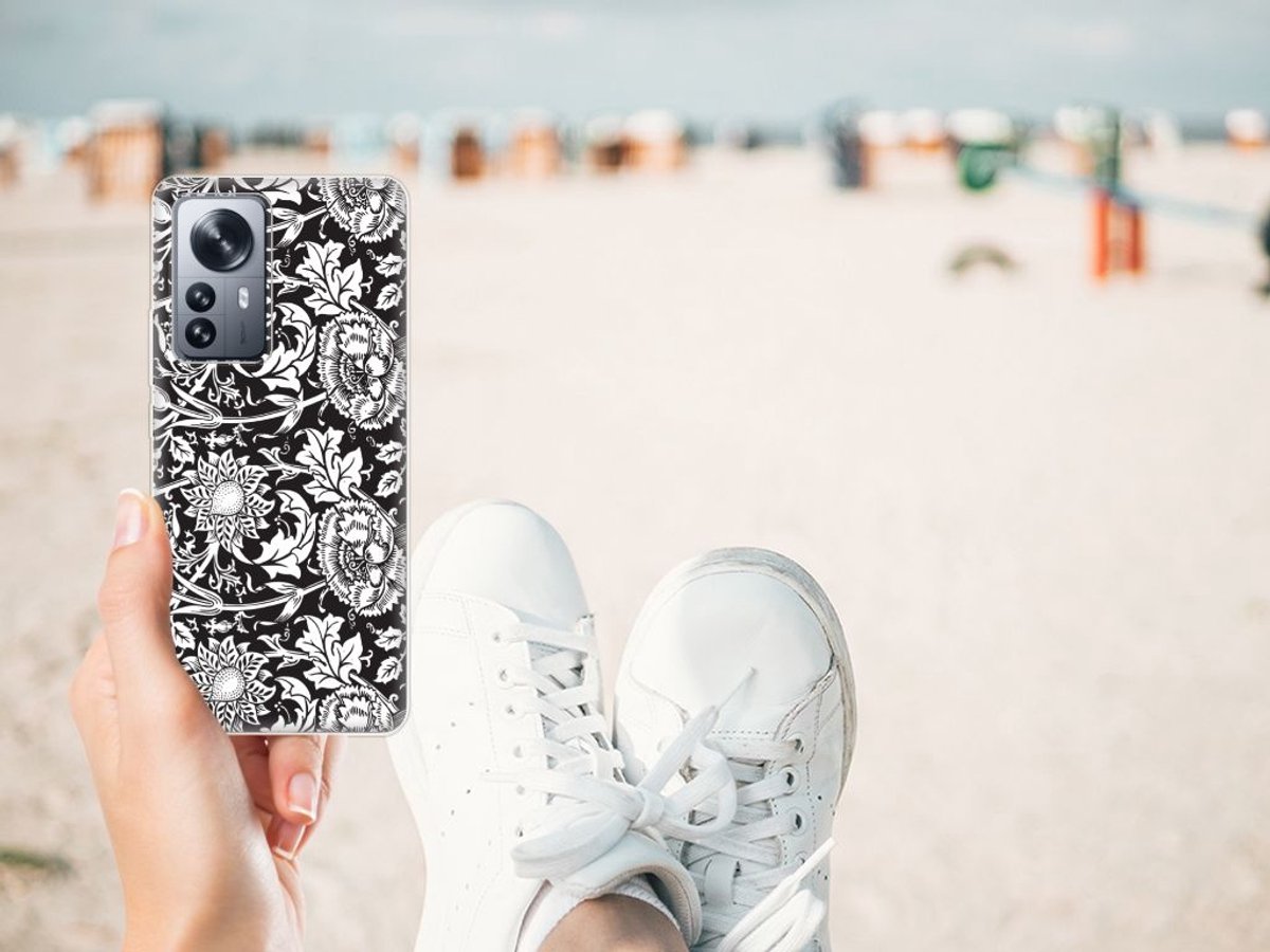 Xiaomi 12 Pro TPU Case Black Flowers