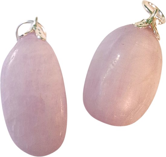 Deux pendentifs ovales en kunzite rose pâle avec suspension argentée.