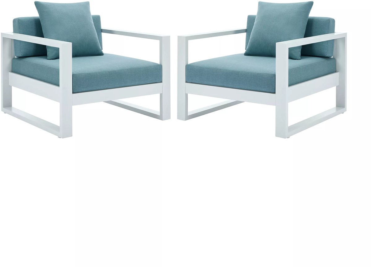 Vente-unique Set van 2 tuinfauteuils van aluminium - Wit met blauwe kussens - MOLOKAI van MYLIA L 90 cm x H 60.5 cm x D 90 cm