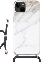 Geschikt voorApple Iphone 14 - Crossbody Case - Marmer print - Steen - Wit - Goud - Marmer printlook - Steen - Luxe - Siliconen - Crossbody - Backcover met Koord - Telefoonhoesje met koord - Hoesje met touw