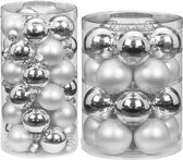 50x stuks glazen kerstballen elegant zilver mix 4 en 6 glans en mat - Kerstversiering/kerstboomversiering