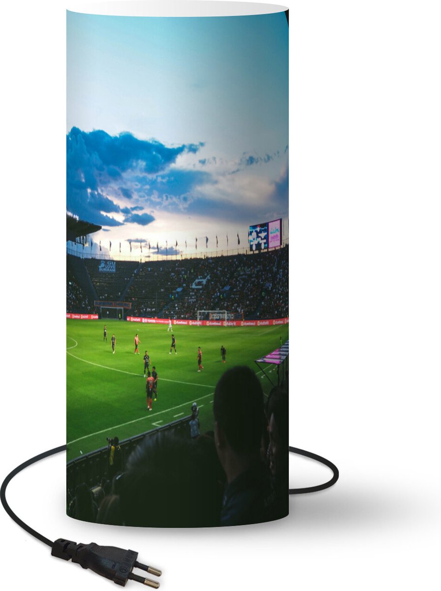 Lamp - Nachtlampje - Tafellamp slaapkamer - Stadion - Voetbal - Publiek - 33 cm hoog - Ø14.3 cm - Inclusief LED lamp