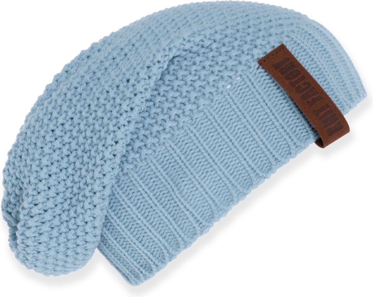 Knit Factory Coco Gebreide Muts Heren & Dames - Sloppy Beanie hat - Celeste - Warme lichtblauwe Wintermuts - Unisex - One Size