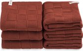 Knit Factory Gebreide Handdoek Ivy - Handdoek badkamer - Roest - Rood - 60x110 cm - Katoen