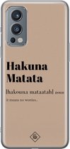 Casimoda® hoesje - Geschikt voor OnePlus Nord 2 - Hakuna Matata - TPU - Backcover - Bruin/beige - Tekst