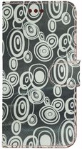 Made-NL Apple iPhone 12 Blauw met witte retro print leer