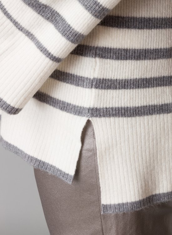 YESTA Selma Tops - Off White/Light Grey - maat 1(48)