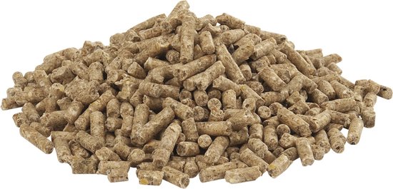 Een hoop bruine, cilindervormige pellets met een gevarieerde textuur.