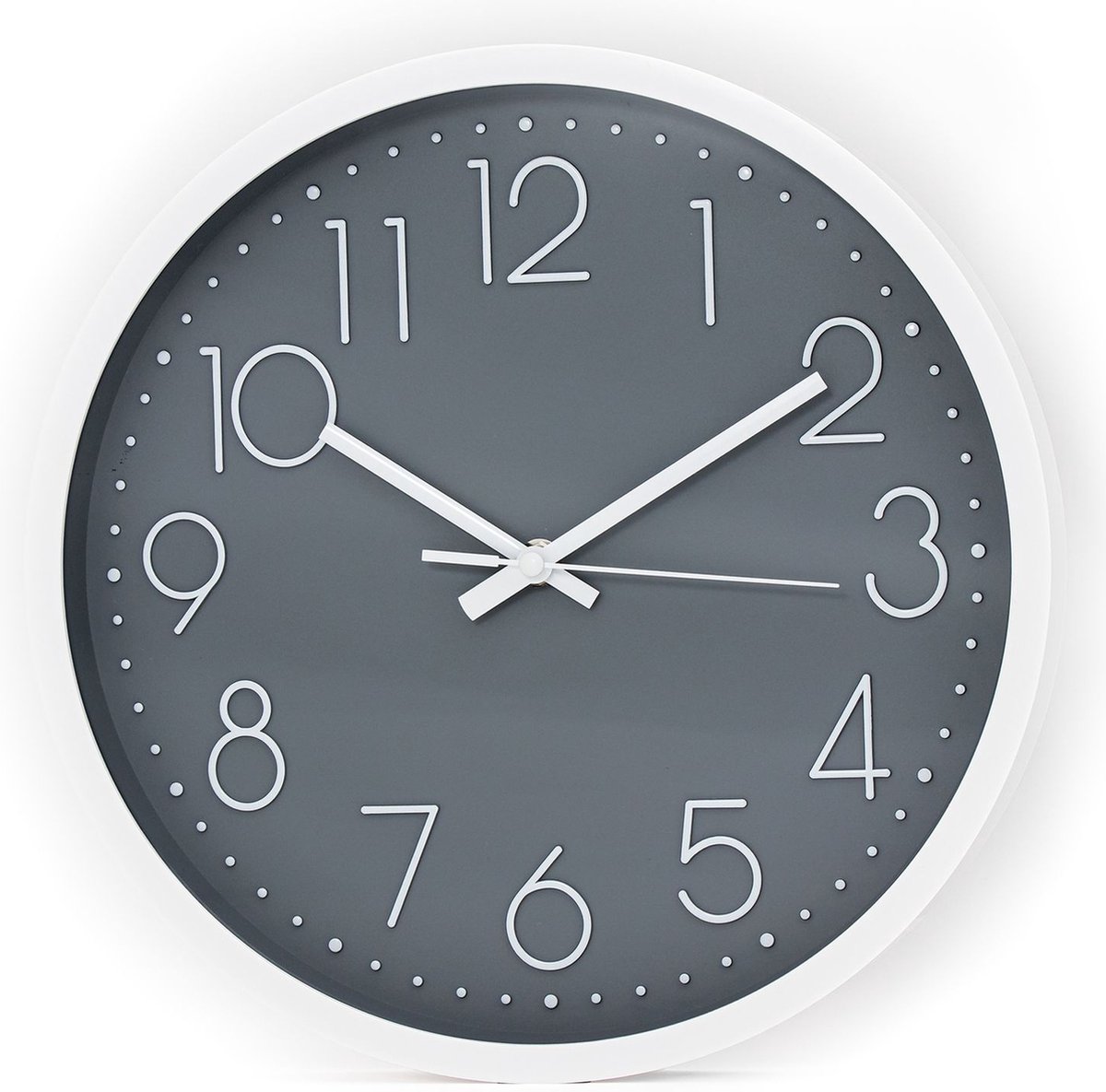 Intirilife wandklok in wit - grijs met 30,5 cm diameter - Praktische tijdweergave chronometer stijlvol voor elke kamer