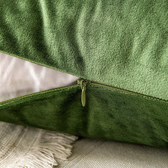 Set de deux Housses de coussin en velours vert matcha avec fermeture éclair cachée