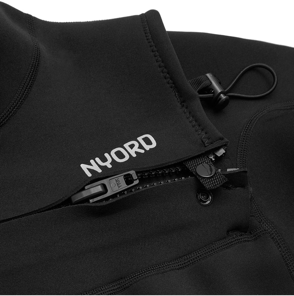 2025 Nyord Dames Tempus 2/2mm Borst Ritssluiting Shorty Wetsuit N04BA0