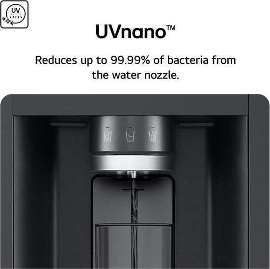 Close-up van de UVnano waterdispenser van een LG koelkast, die tot 99,99% van de bacteriën vermindert.