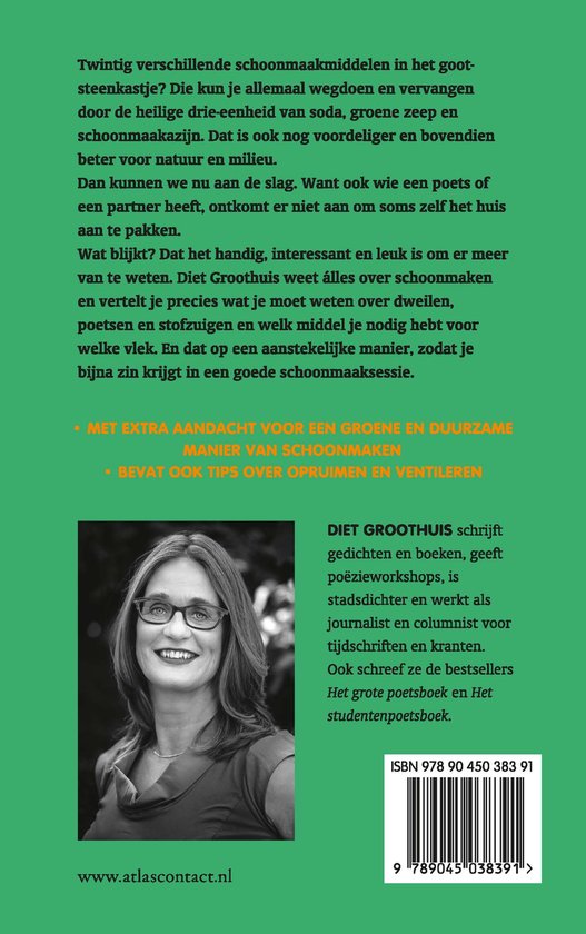 Een lachende vrouw met bril, staand voor een muur, tekst in het Nederlands.