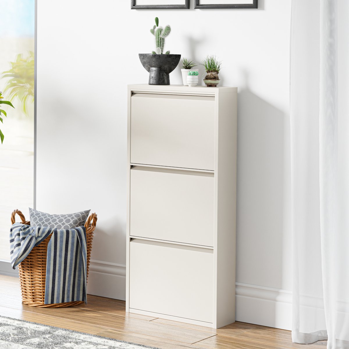 Schoenenkast Sokndal 3 kleppen gebroken wit 104x50x15 cm [en.casa]