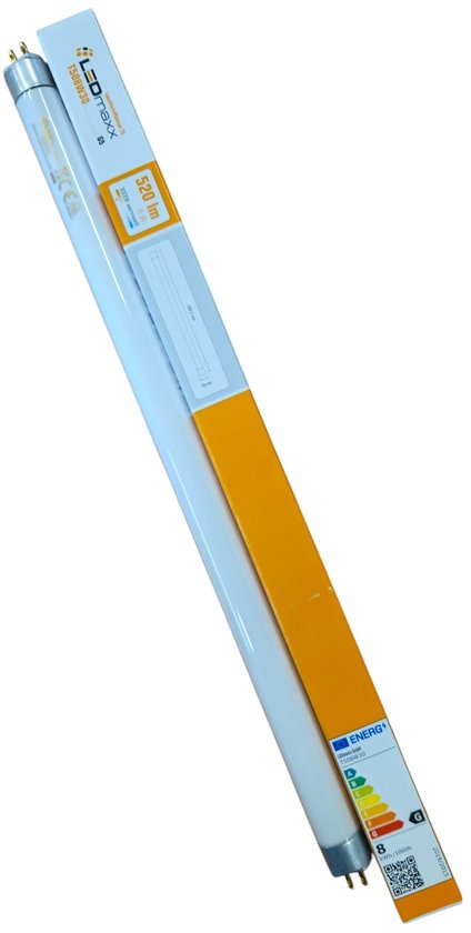 Een TL-lamp van LEDmaxx in verpakking, met label '8W', '520 lm' en energie-etiket.